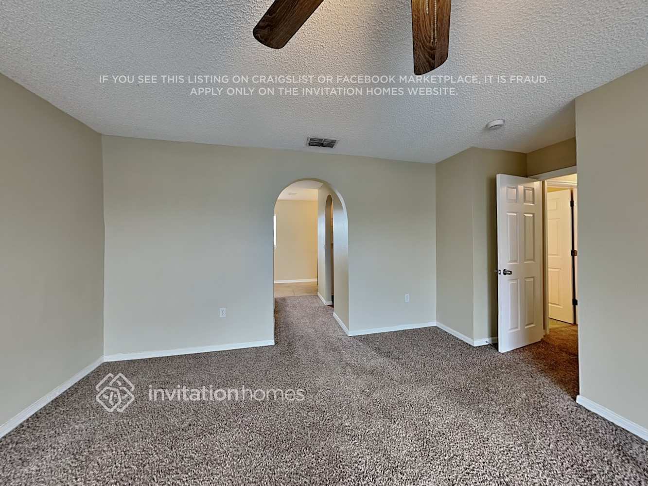 Building Photo - 3876 La Flor Dr