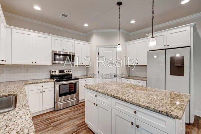 Building Photo - 225 Barnett Ln Ln