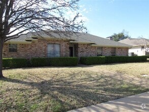 Building Photo - 2312 Blue Cypress Dr