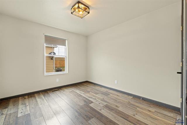 Building Photo - 264 Trenton Ln