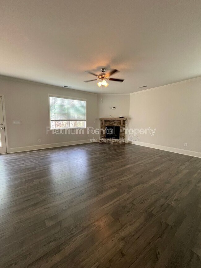 Building Photo - 1616 Chancery Ln