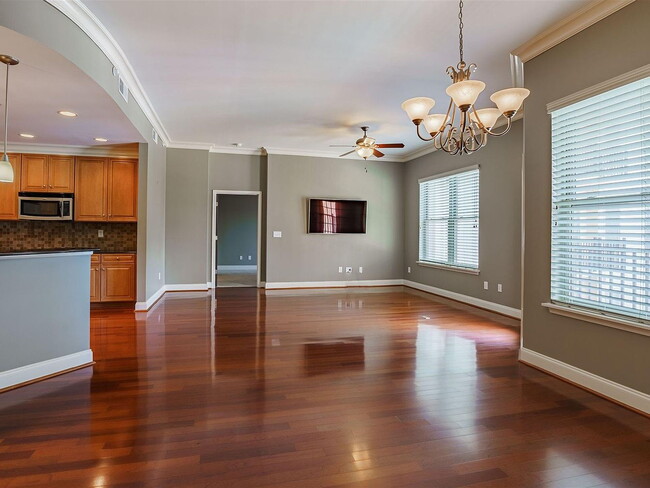 Building Photo - "Spacious 2-Bed, 2-Bath Gem in Columbia's Heartland – 1412 Sq Ft of Comfort!"
