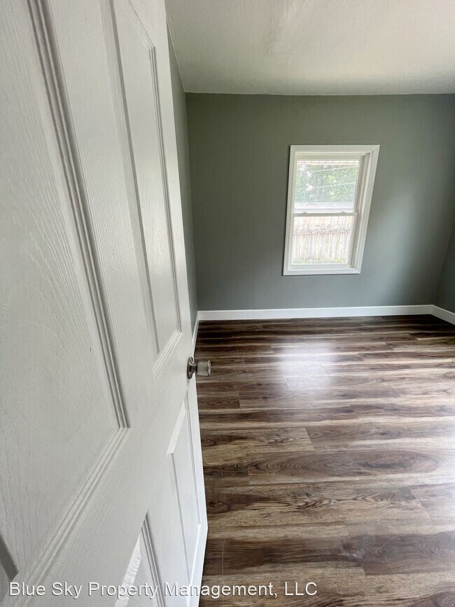 Building Photo - 4 br, 2 bath House - 2103 S Burlington