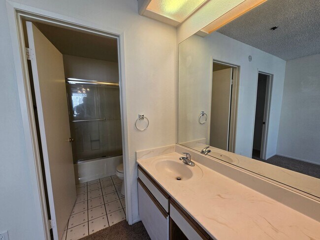 Building Photo - 44500 15th St E