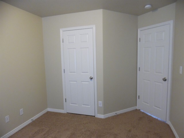 Building Photo - 1654 W 470 S