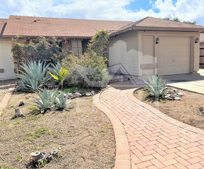 Building Photo - 3029 W Tonopah Dr