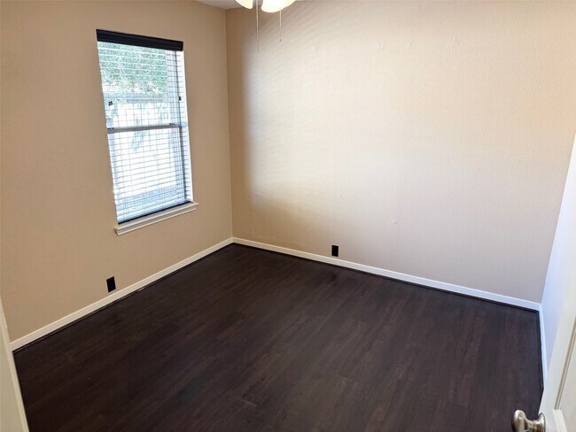 Building Photo - 19334 Wading River Dr