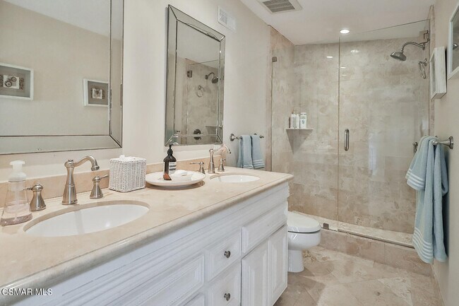 Building Photo - 31944 CA-1