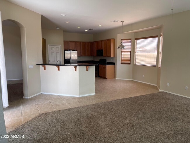 Building Photo - 2619 E Hazeltine Way