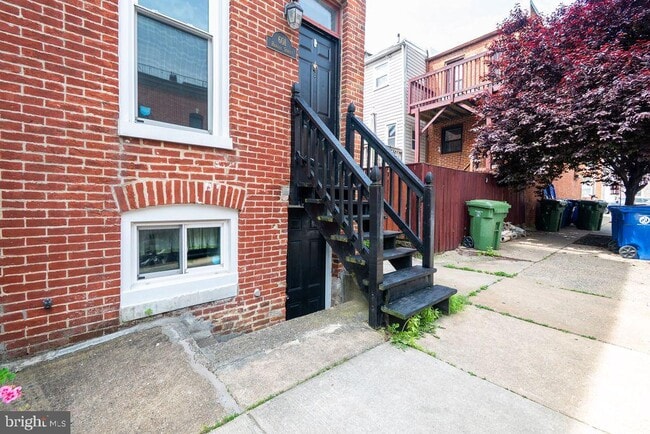 Building Photo - 601 Harvey St