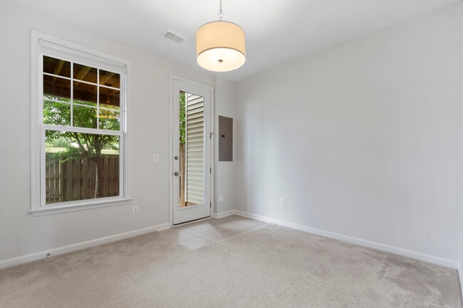 Building Photo - 42298 Lancaster Woods Sq