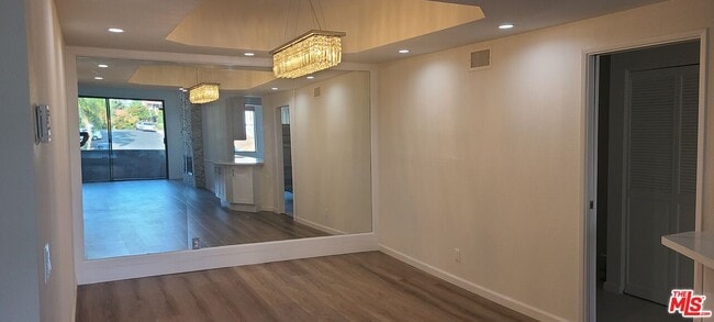 Building Photo - 1557 S Beverly Glen Blvd