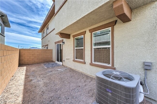 Building Photo - 772 Fallen Phoenix St