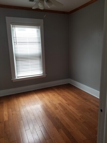 bed - 2208 27th Ave S