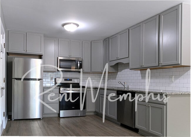 Building Photo - 358 E Pkwy N