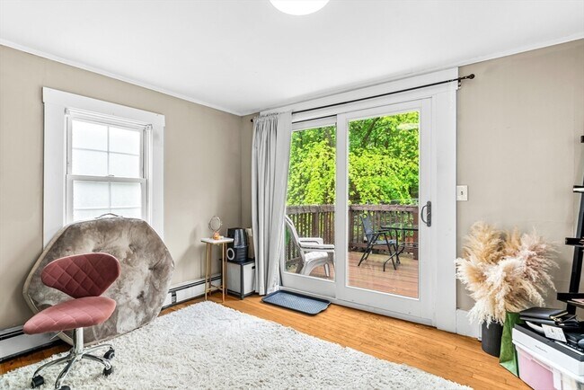 Building Photo - 121 Franklin St