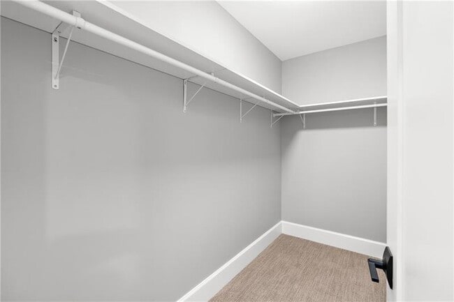 Building Photo - 350 Oliver Ave