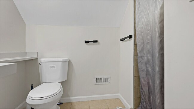 Building Photo - 5545 Davey St