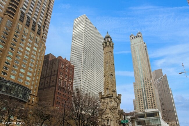 Building Photo - 111 E Chestnut St