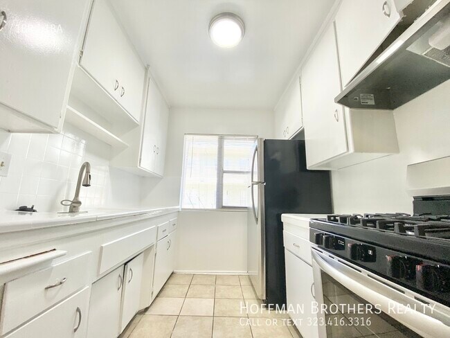 Primary Photo - 3956 Stevely Ave