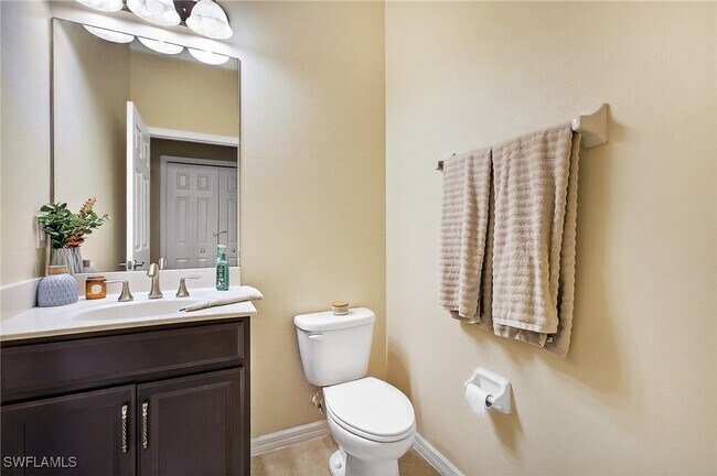 Building Photo - 10825 Alvara Way