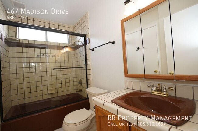 Building Photo - Spacious Home in Beautiful Blossom Valley ...