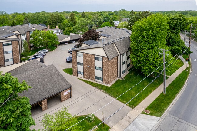 Building Photo - 550 Vine Ave