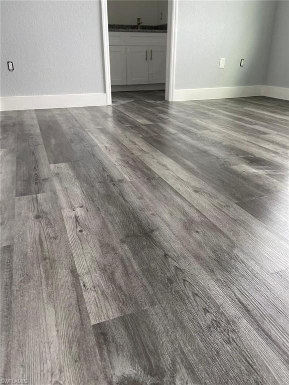 Building Photo - 319 Nicholas Pkwy W