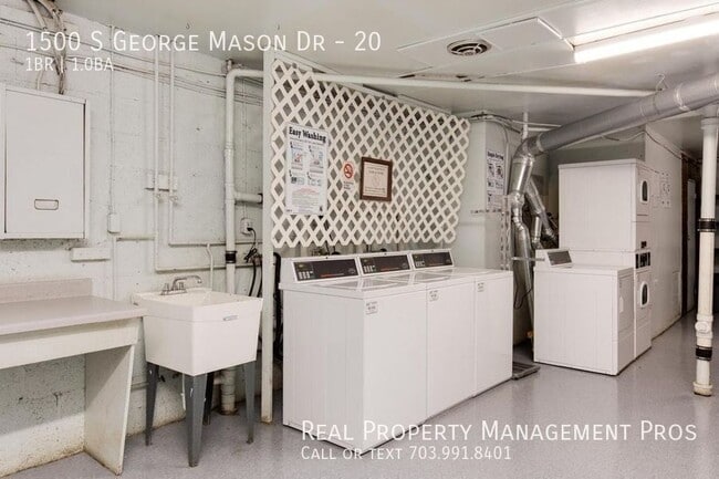 Building Photo - 1500 S George Mason Dr