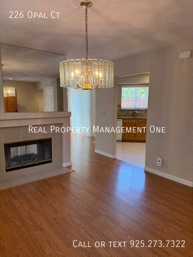 Building Photo - 226 Opal Ct