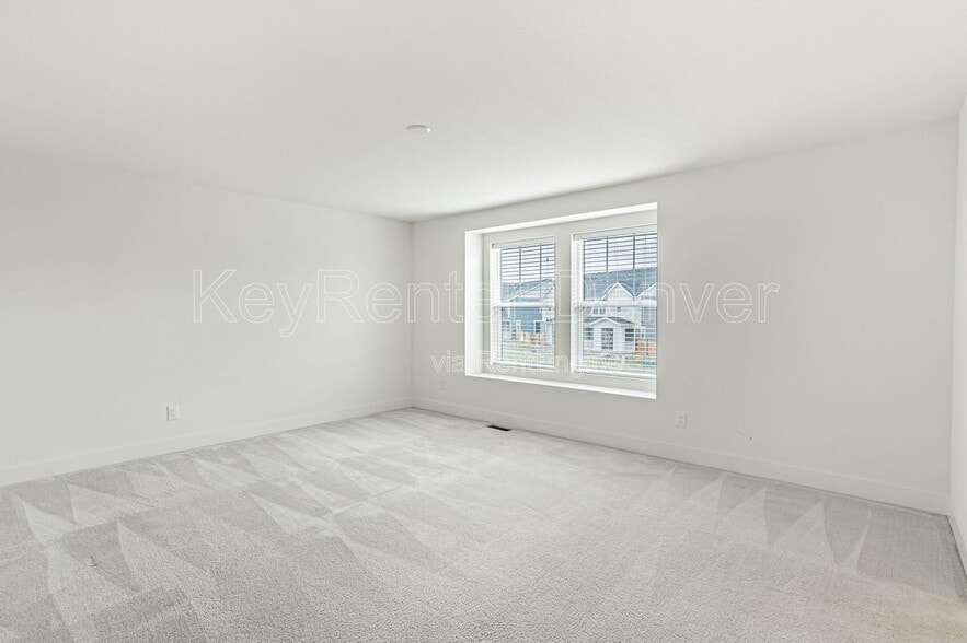 Building Photo - 2349 W 165th Ln