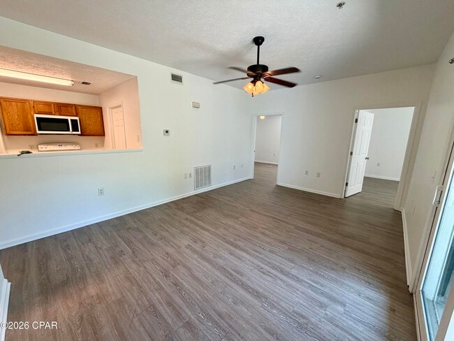 Building Photo - 9117 Laird St