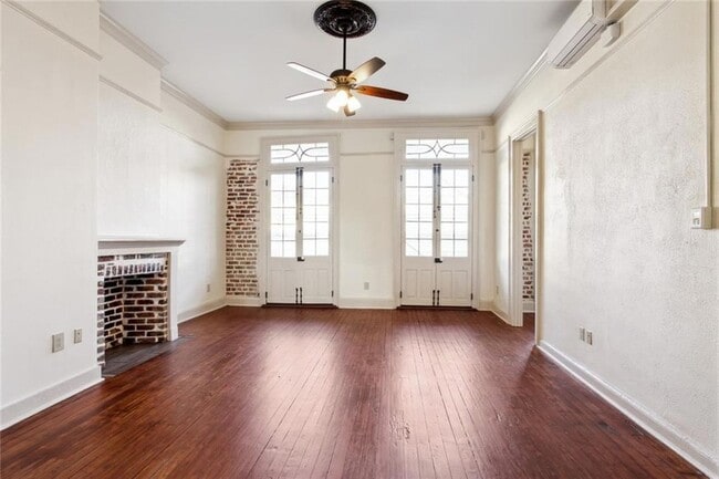 Building Photo - 710 Orleans St