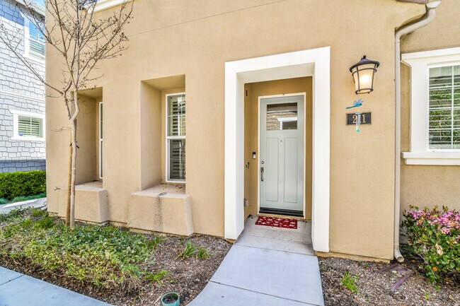Building Photo - 211 W Tribella Ct