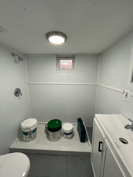 Building Photo - 9 Saint Pauls Ave