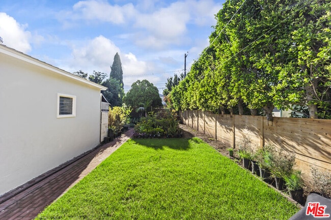 Building Photo - 2654 33rd St