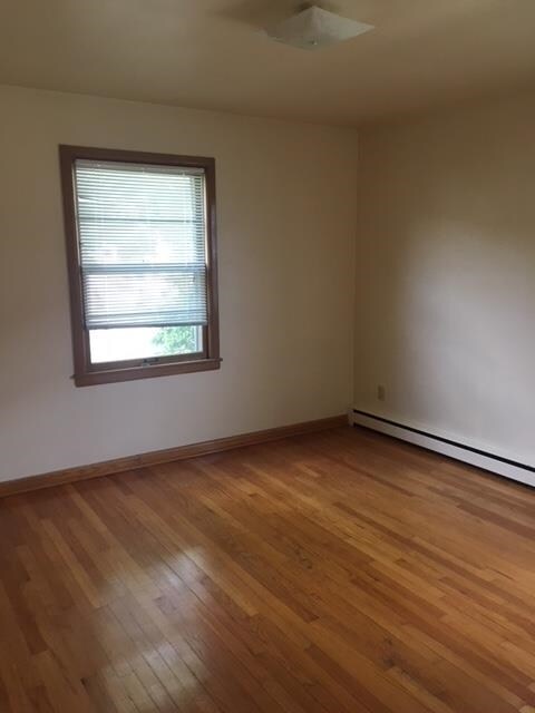 Building Photo - 925 Haywood Dr