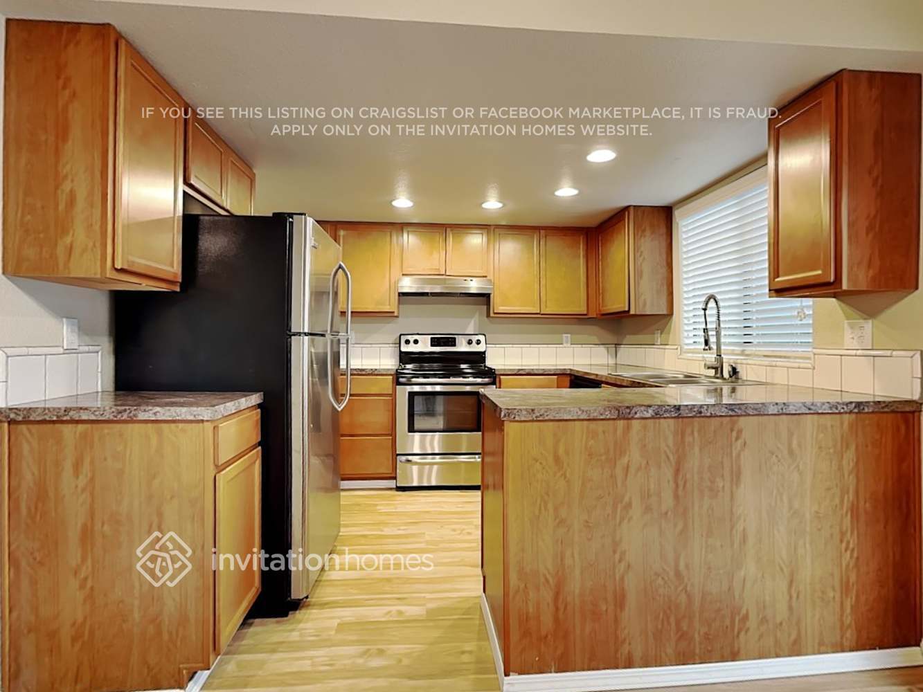 Building Photo - 33628 27th Pl SW