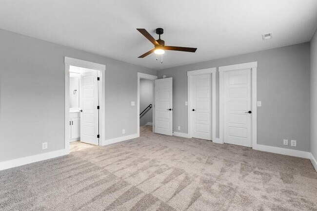 Building Photo - 305 Jonathan Wade Cir