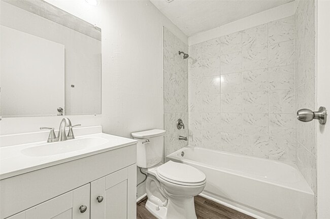 Building Photo - 8610 Timber View Dr