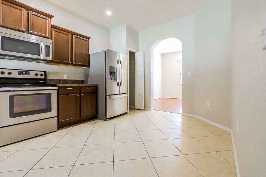 Building Photo - 5728 Woodruff Way