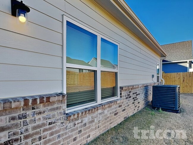 Building Photo - 3734 Saddle Bag Ct