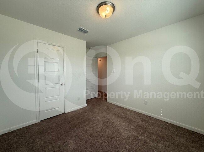 Building Photo - 3002 Trina St
