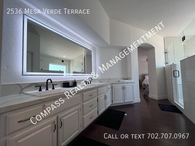 Building Photo - 2536 Mesa Verde Terrace