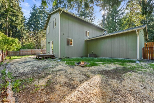 Building Photo - Clearwood Community Home in Yelm For Rent!...