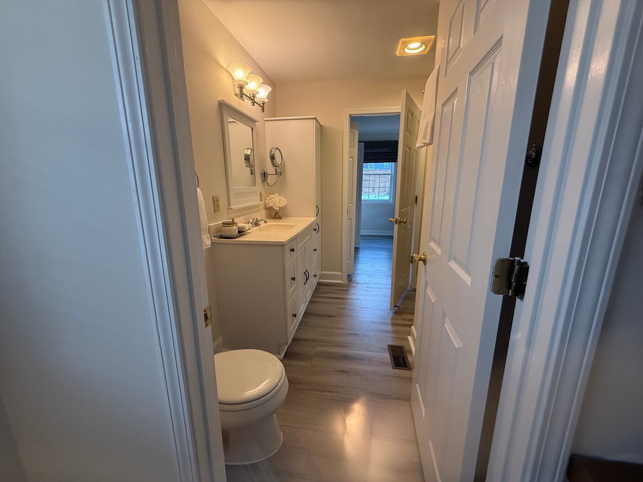 Building Photo - 1417 Clifton Ln