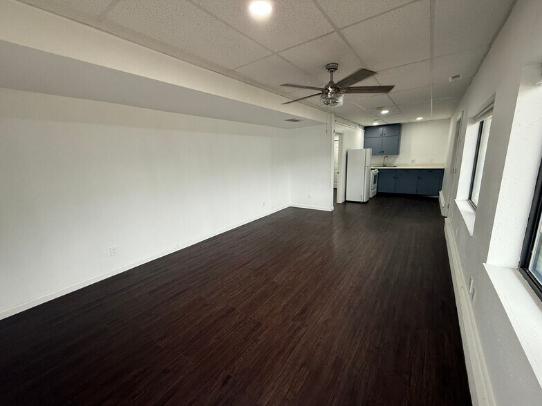 Building Photo - 732 Bonaire Rd