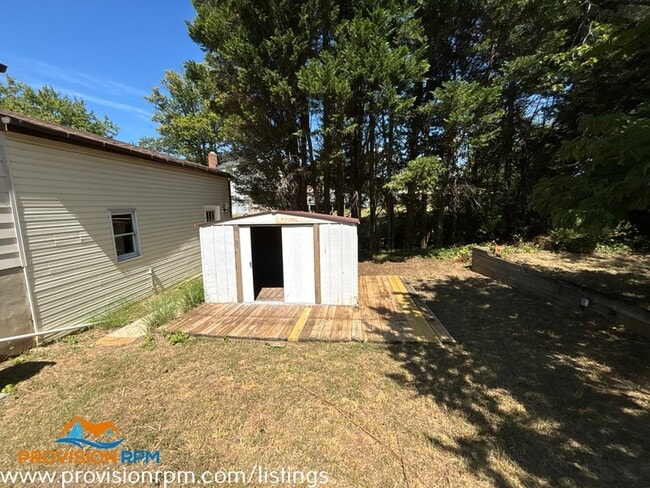 Building Photo - 9102 Pennswood Dr