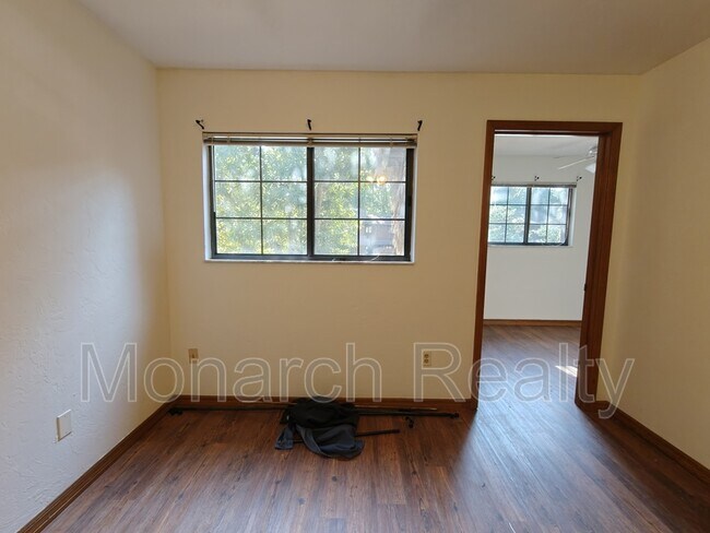 Building Photo - 830 SW 56th Terrace