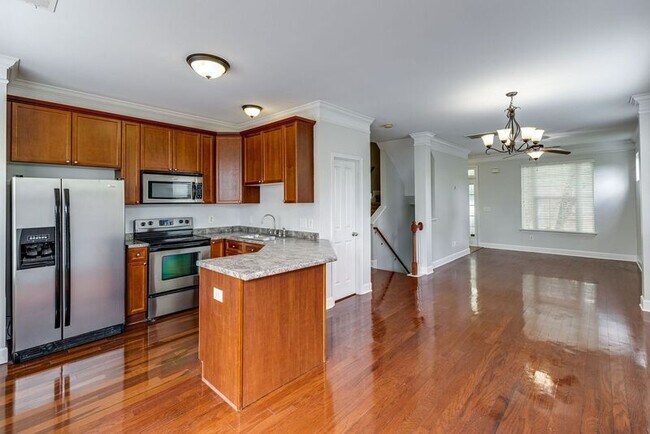 Building Photo - 531 St Jules Ln